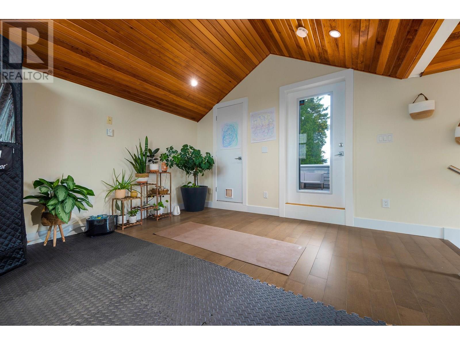 Photo 5 of 5252 Lynn Place, Delta BC
