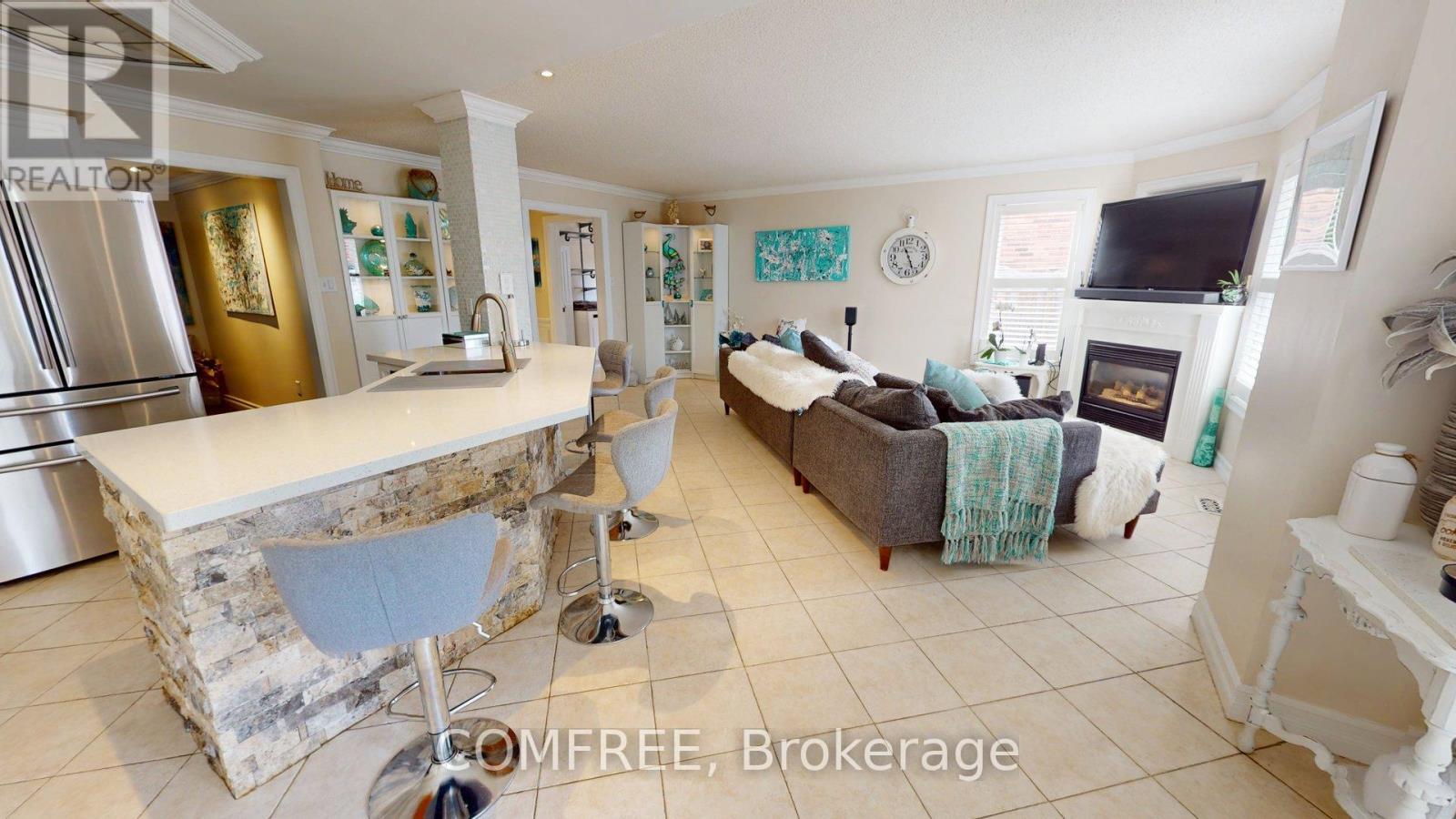 Photo 27 of 21 Mcbeth Place, Whitby ON