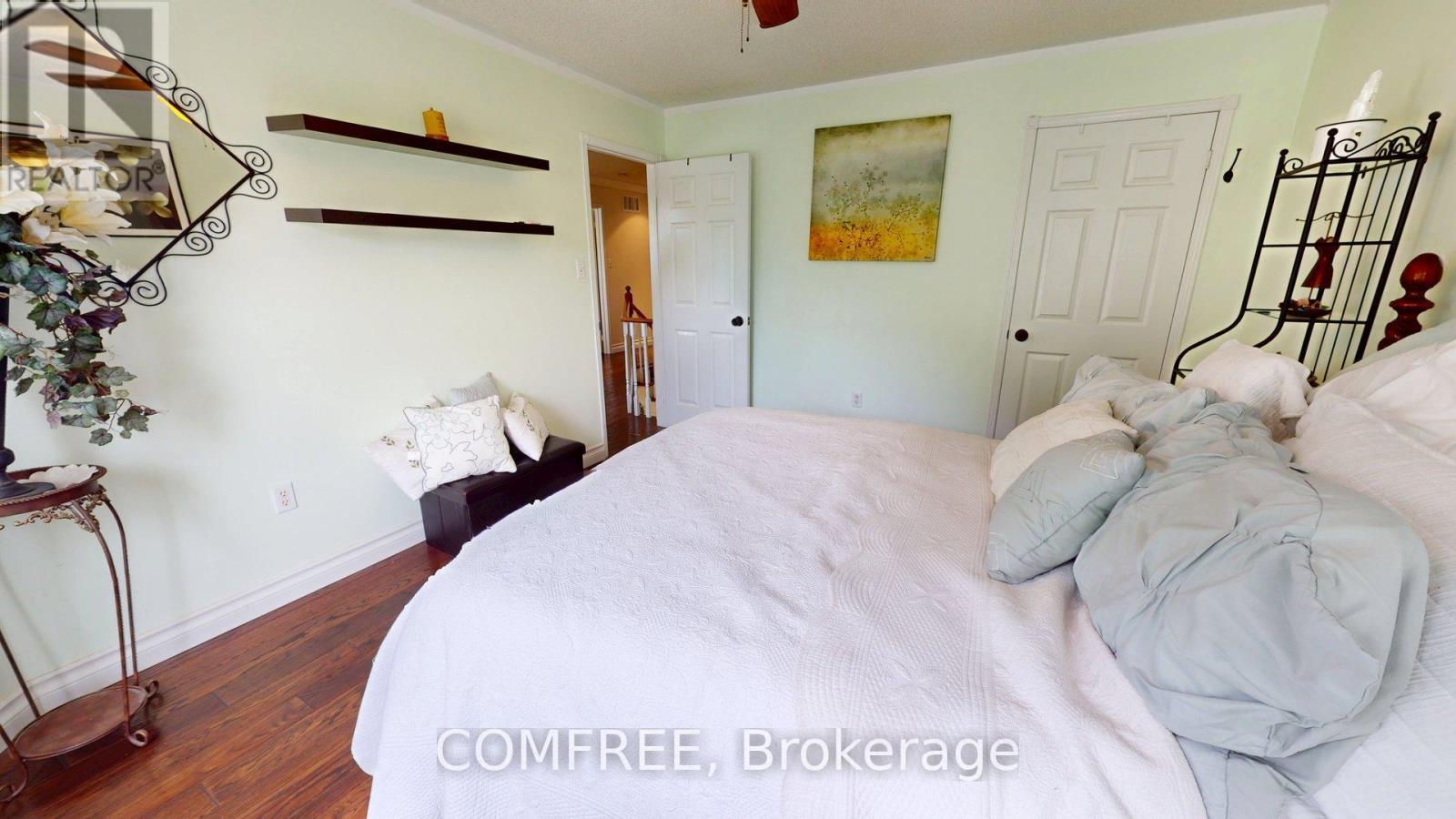 Photo 40 of 21 Mcbeth Place, Whitby ON