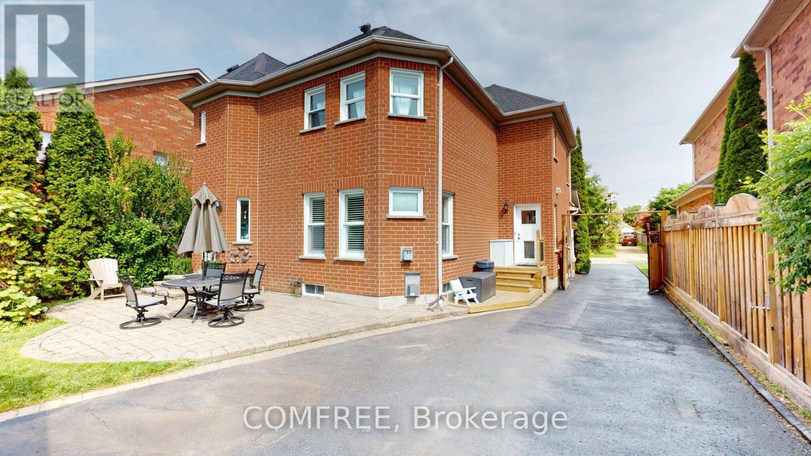 Photo 20 of 21 Mcbeth Place, Whitby ON
