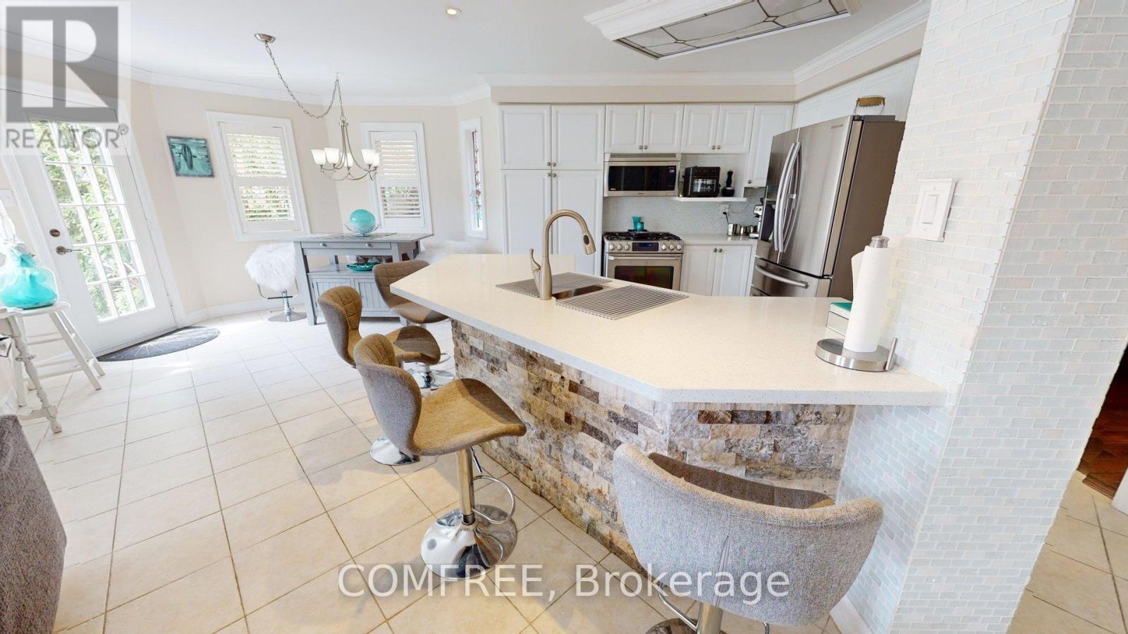Photo 21 of 21 Mcbeth Place, Whitby ON