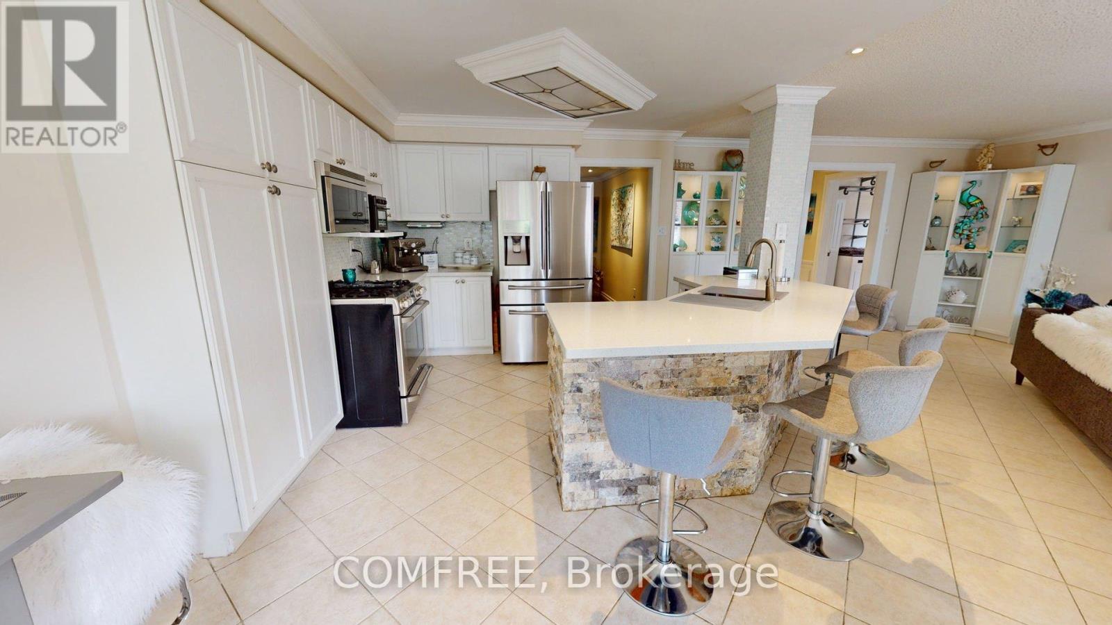 Photo 15 of 21 Mcbeth Place, Whitby ON