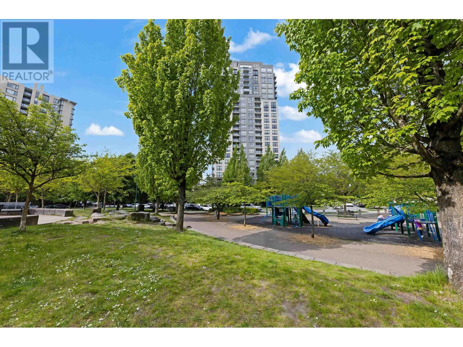 Photo 35 of 403 3663 Crowley Drive, Vancouver BC