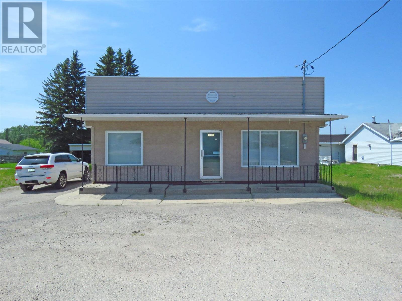 Photo 2 of 120 Dieppe Rd, Longlac ON
