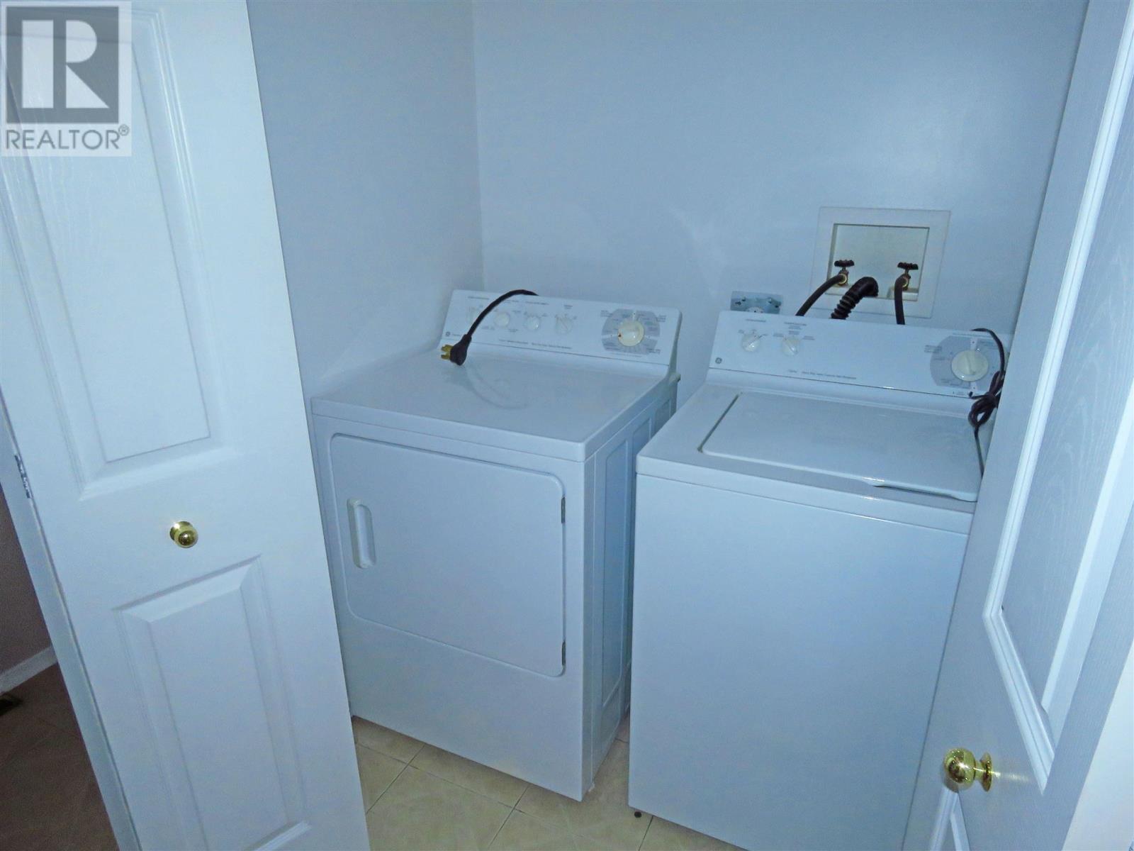 Photo 27 of 120 Dieppe Rd, Longlac ON