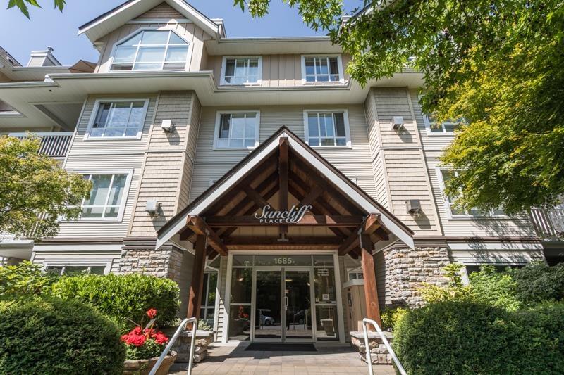 Photo 2 of 201 1685 152 A Street, Surrey BC