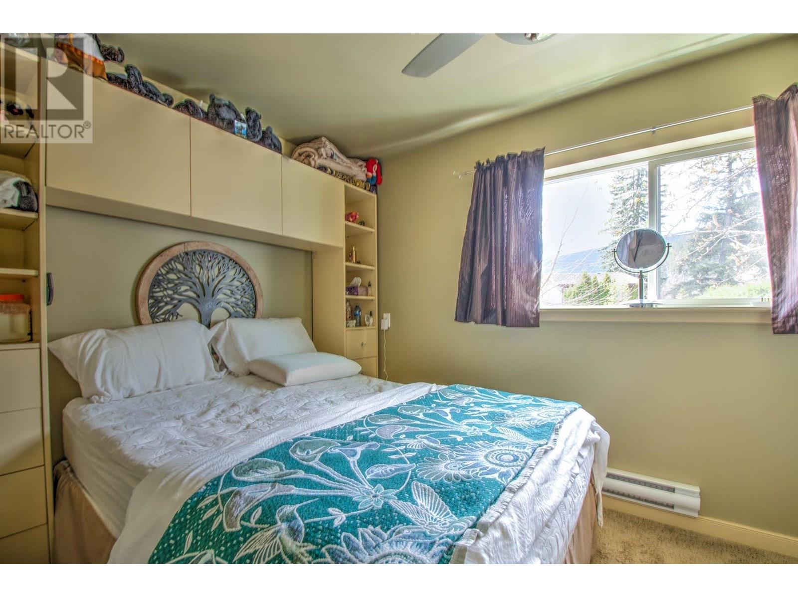718 Swansea Point Road, Sicamous