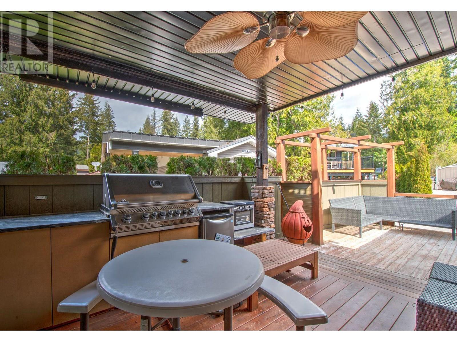 718 Swansea Point Road, Sicamous