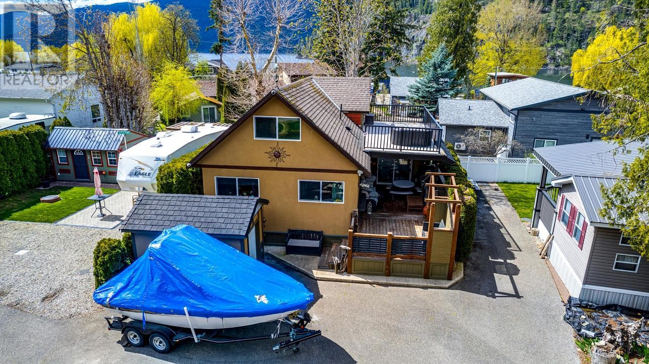 718 Swansea Point Road, Sicamous