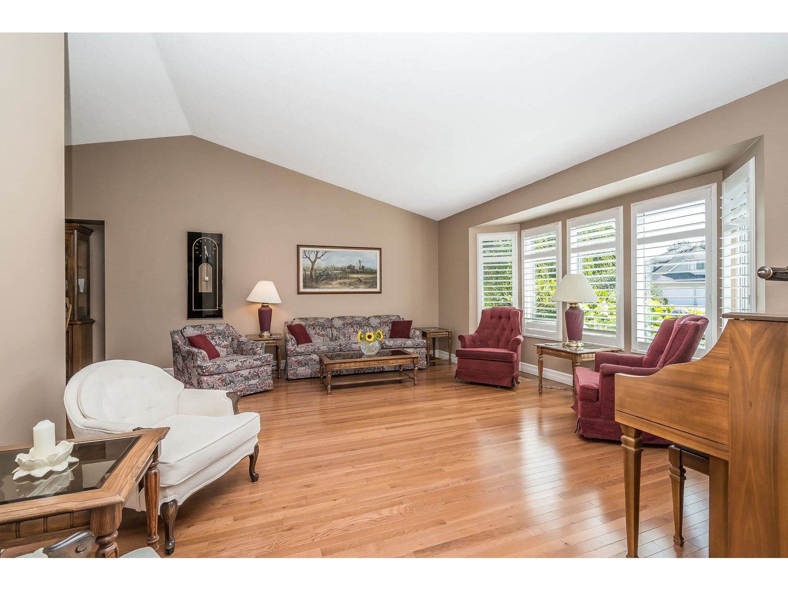Photo 8 of 15475 Kilmore Court, Surrey BC