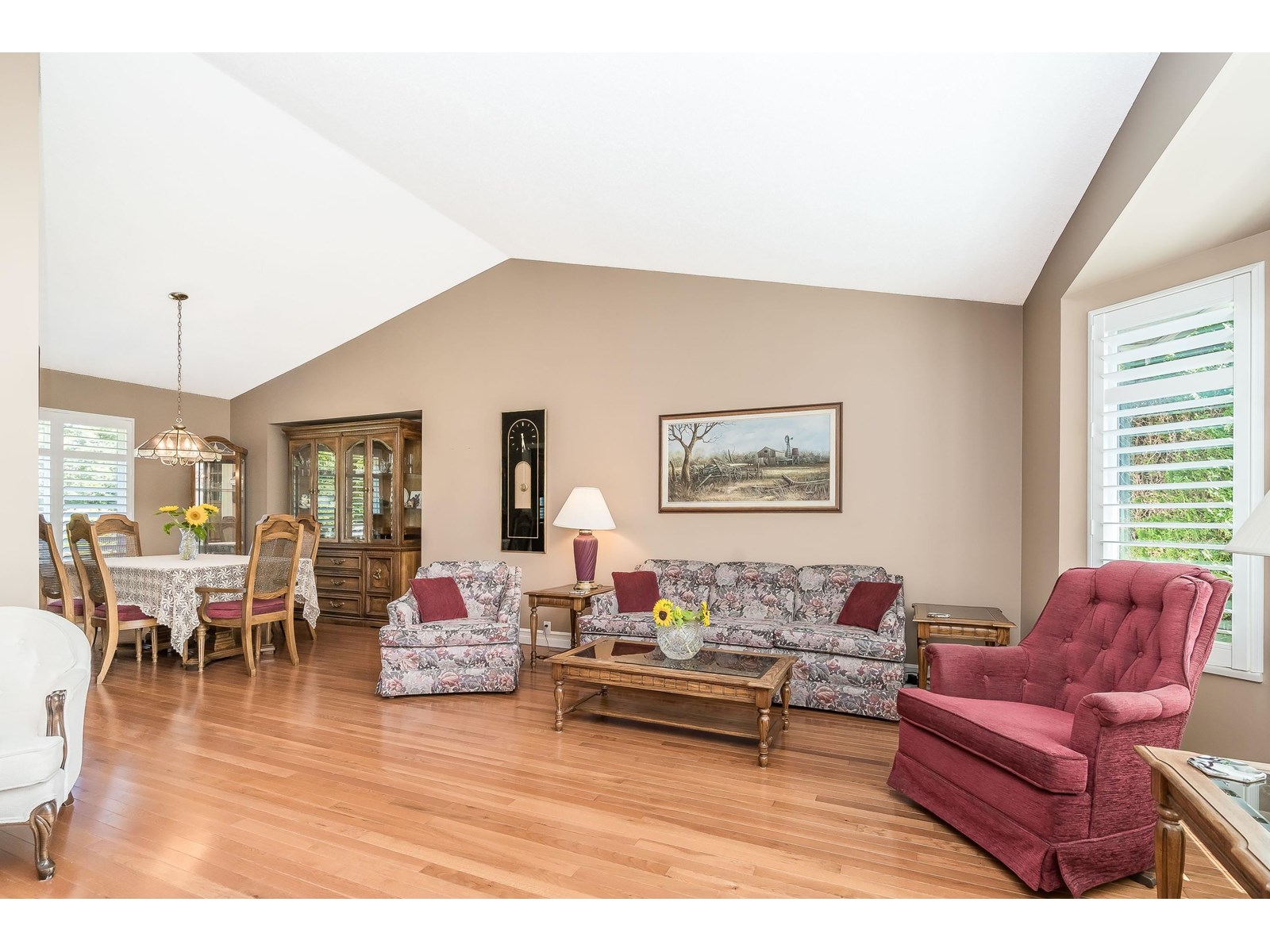 Photo 10 of 15475 Kilmore Court, Surrey BC