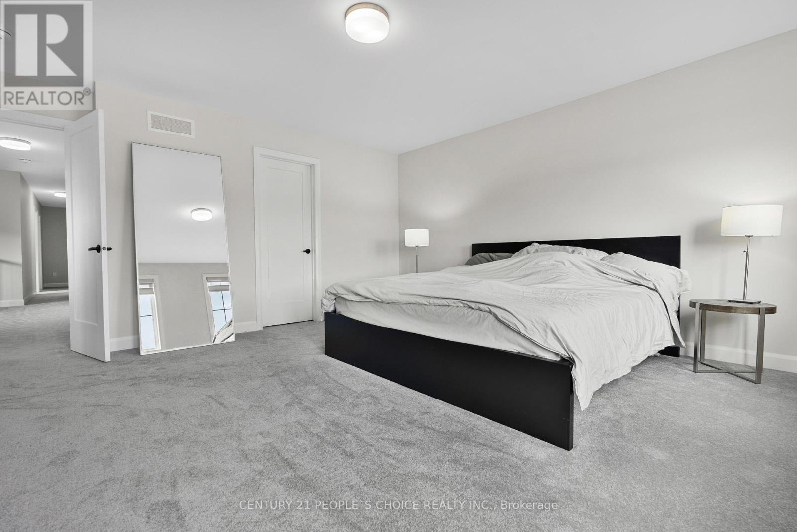 Photo 5 of 822 Sendero Way W, Ottawa ON