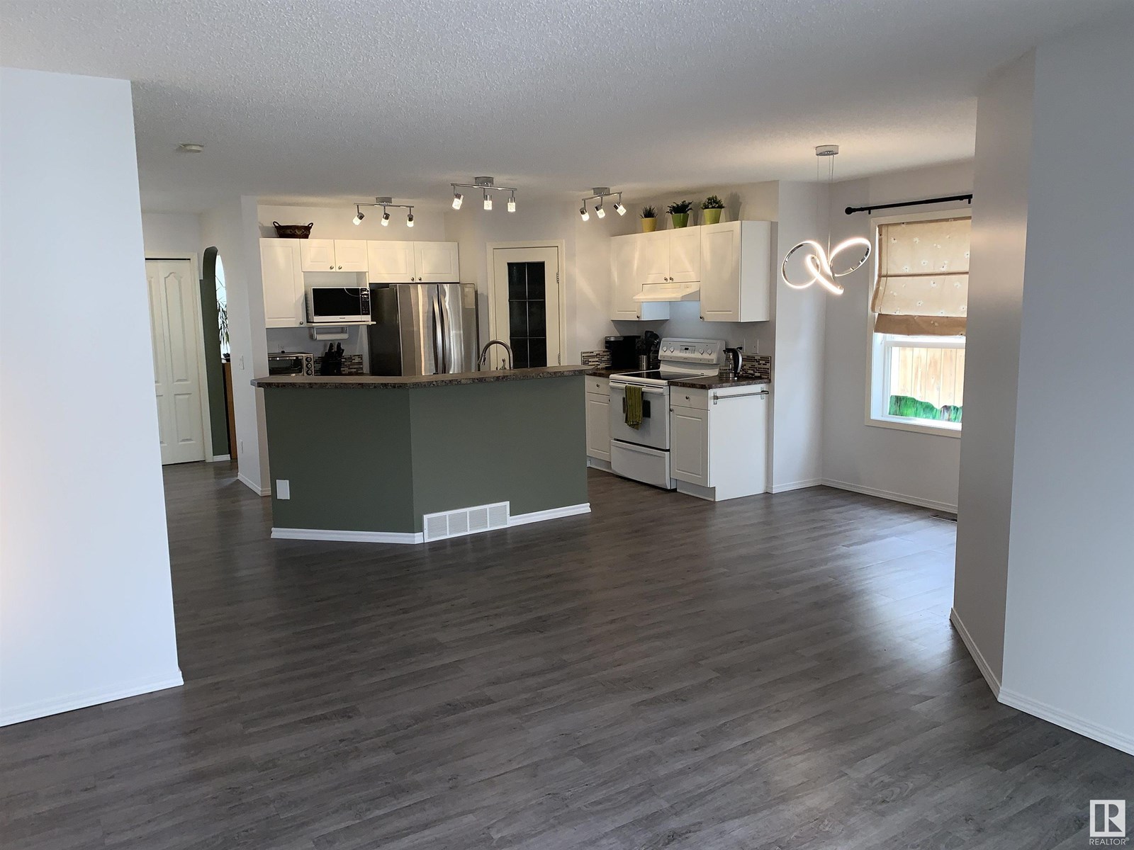 Single Family House for Sale in  Arbour Meadows CL Calgary 