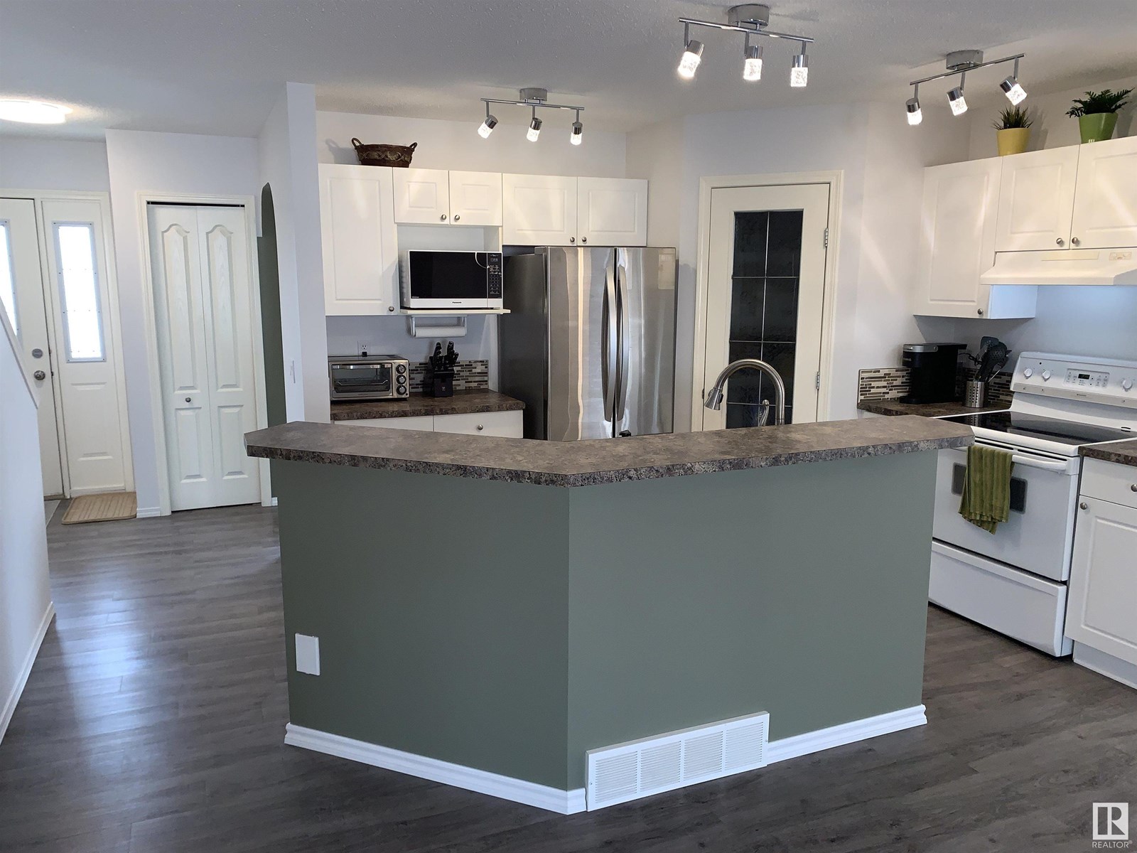 Single Family House for Sale in  Arbour Meadows CL Calgary 