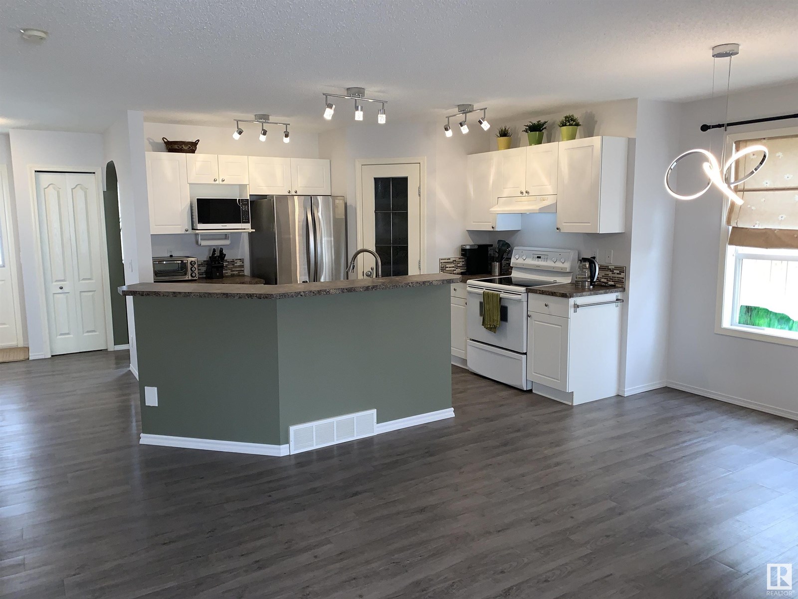 Single Family House for Sale in  Arbour Meadows CL Calgary 