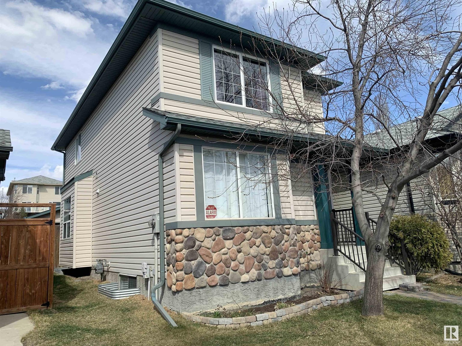 Single Family House for Sale in  Arbour Meadows CL Calgary 