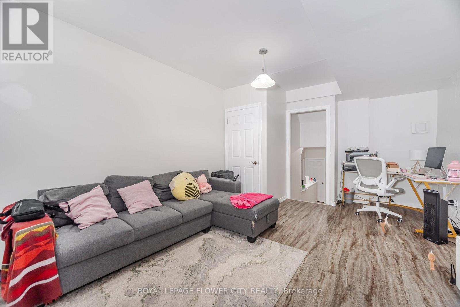 Photo 38 of 376 Hansen Road N, Brampton ON