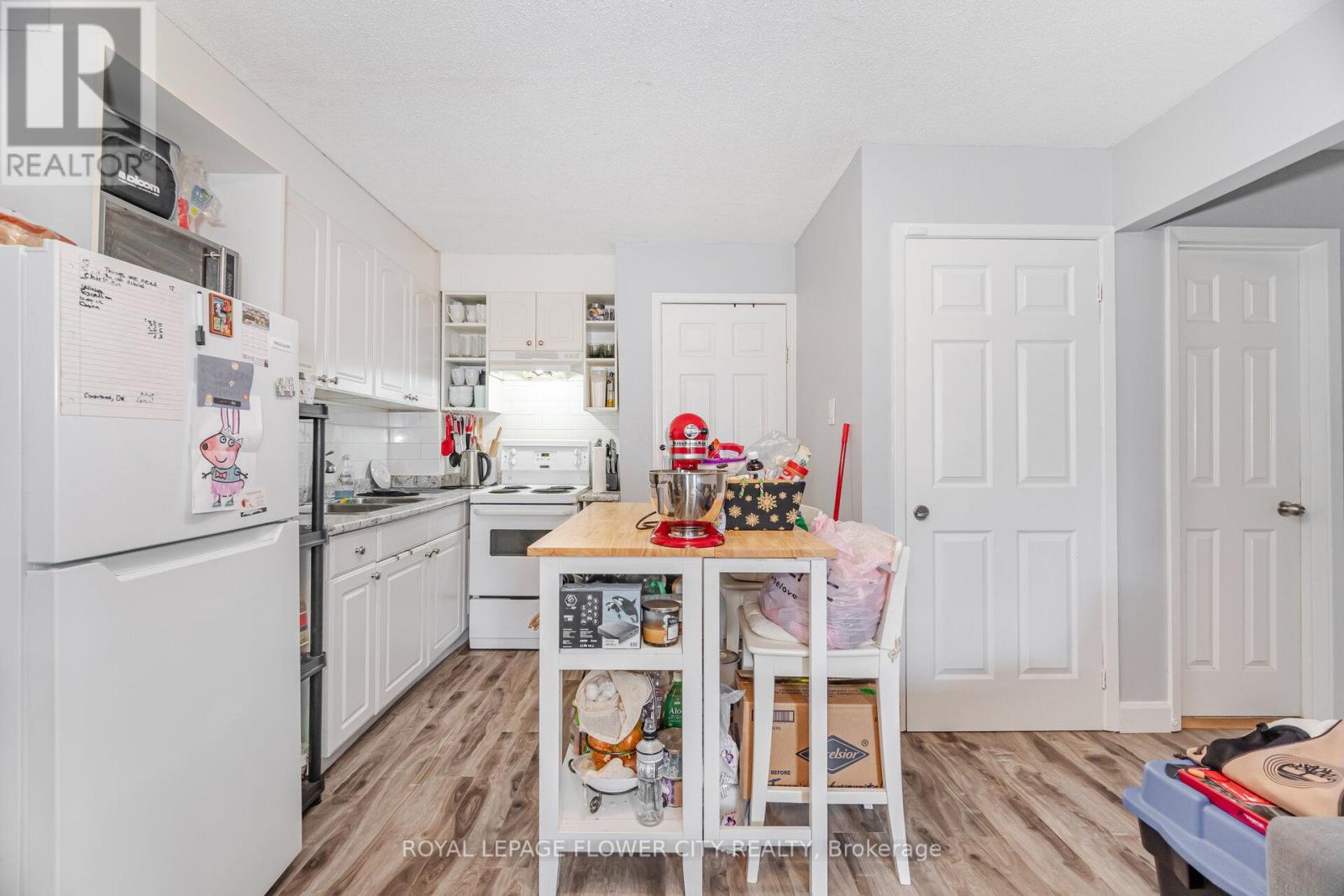 Photo 22 of 376 Hansen Road N, Brampton ON