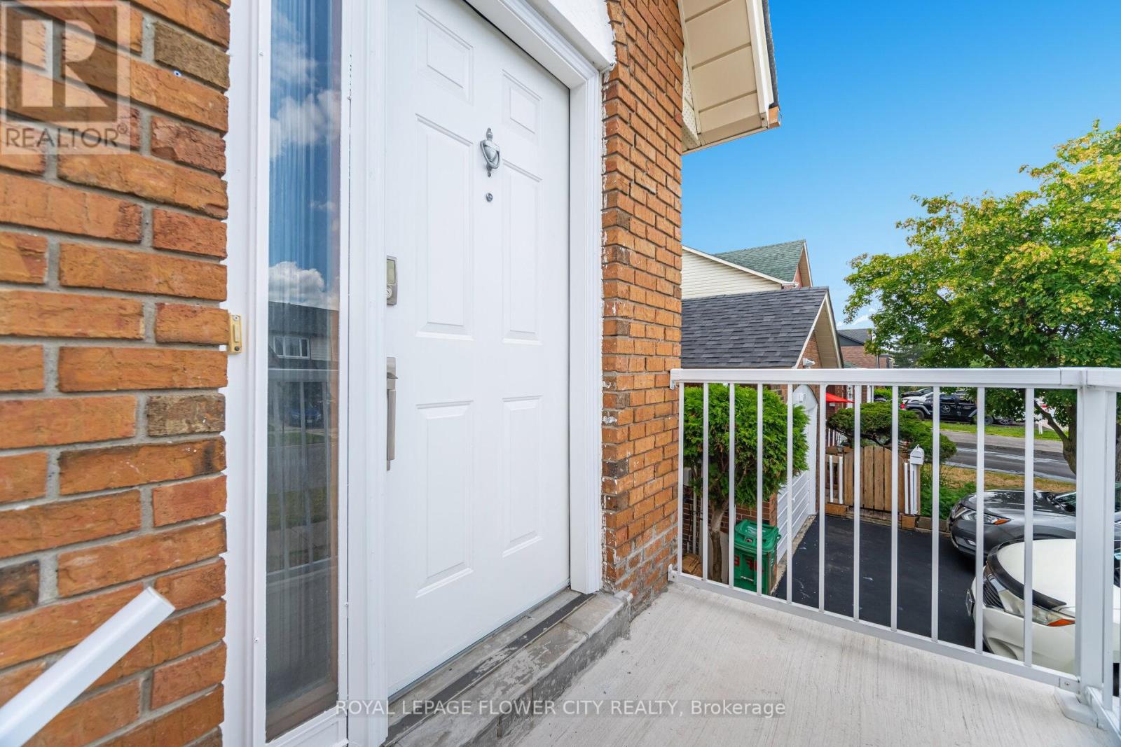 Photo 47 of 376 Hansen Road N, Brampton ON
