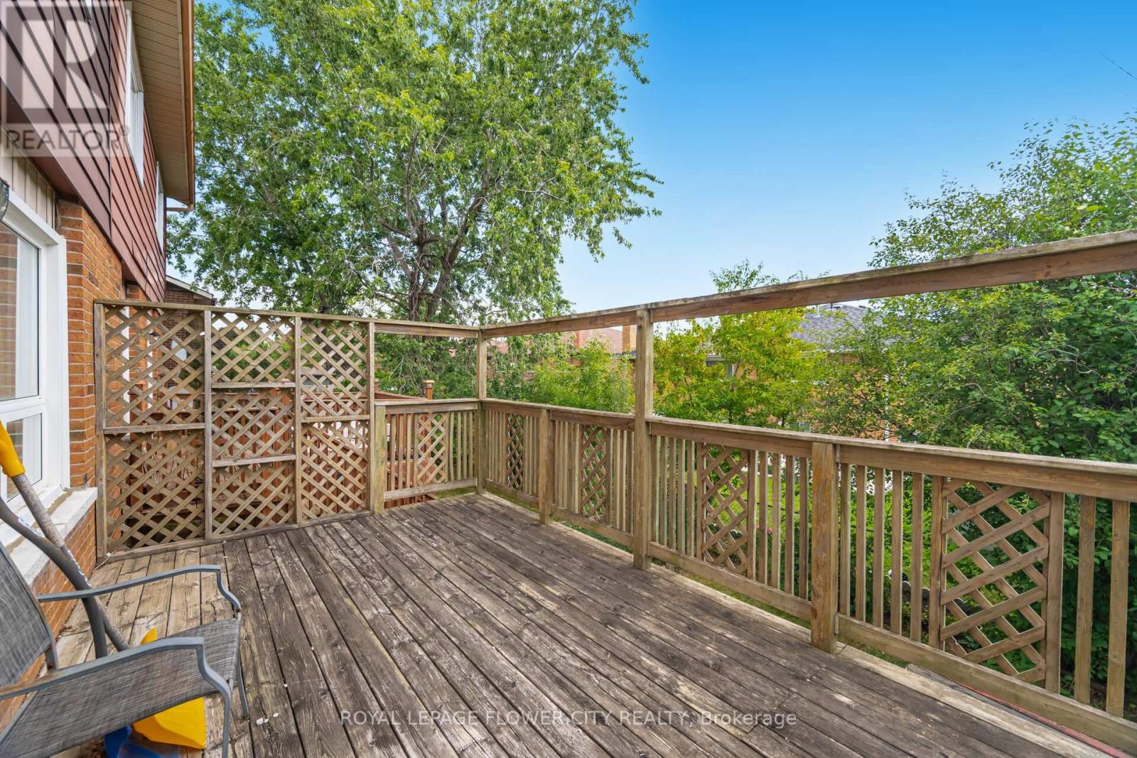 Photo 40 of 376 Hansen Road N, Brampton ON