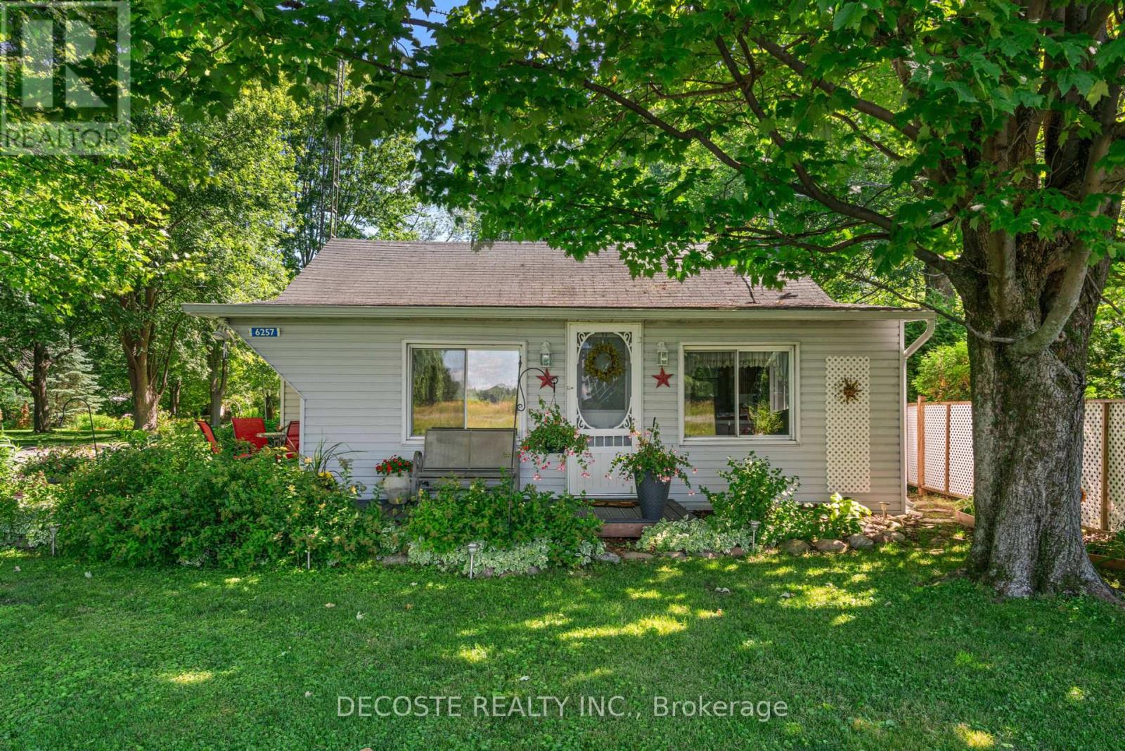 Photo 2 of 6257 67th Avenue, South Glengarry ON
