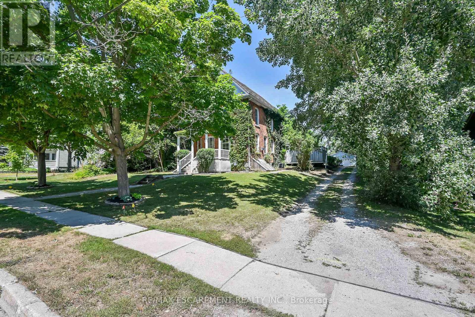 Photo 19 of 94 Sutherland Street W, Haldimand ON