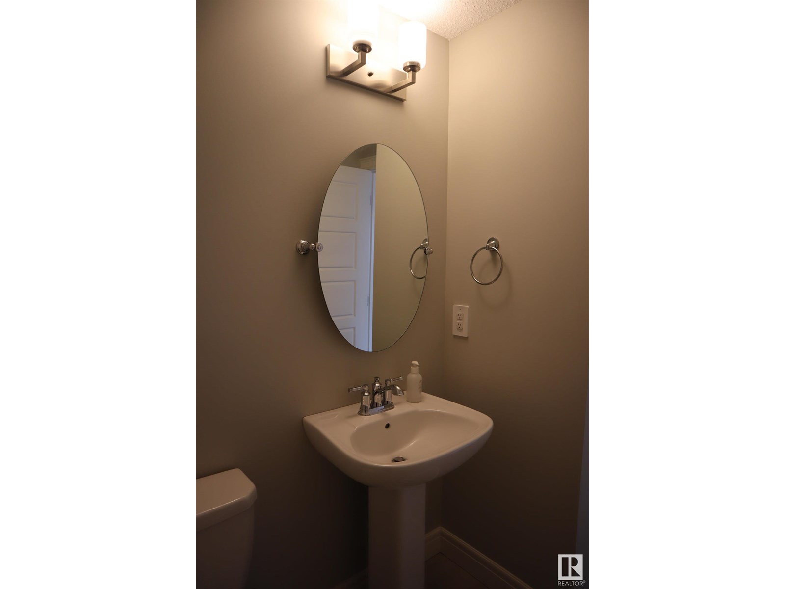 Photo 8 of 76 16335 84 St Nw, Edmonton AB