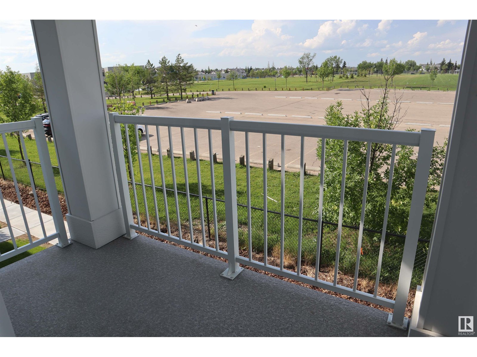 Photo 11 of 76 16335 84 St Nw, Edmonton AB