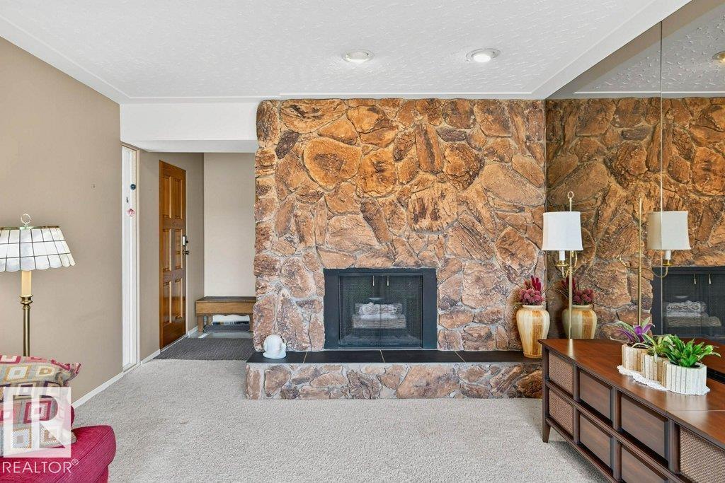 Photo 14 of 10752 43 St Nw, Edmonton AB