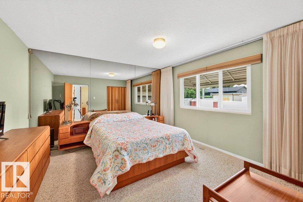 Photo 49 of 10752 43 St Nw, Edmonton AB