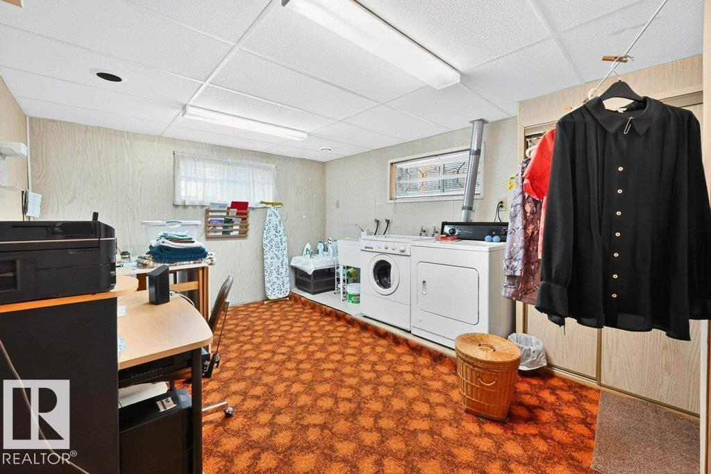 Photo 1 of 10752 43 St Nw, Edmonton AB