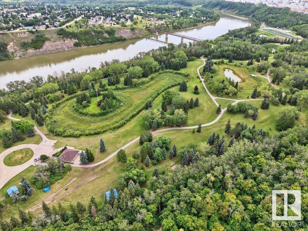 Photo 52 of 10752 43 St Nw, Edmonton AB