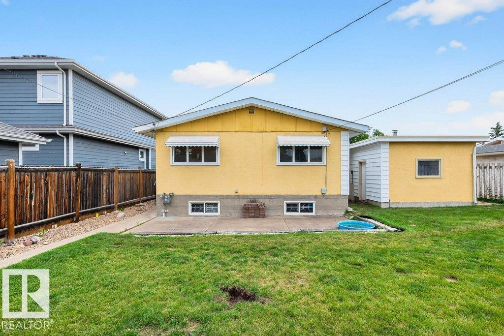 Photo 48 of 10752 43 St Nw, Edmonton AB