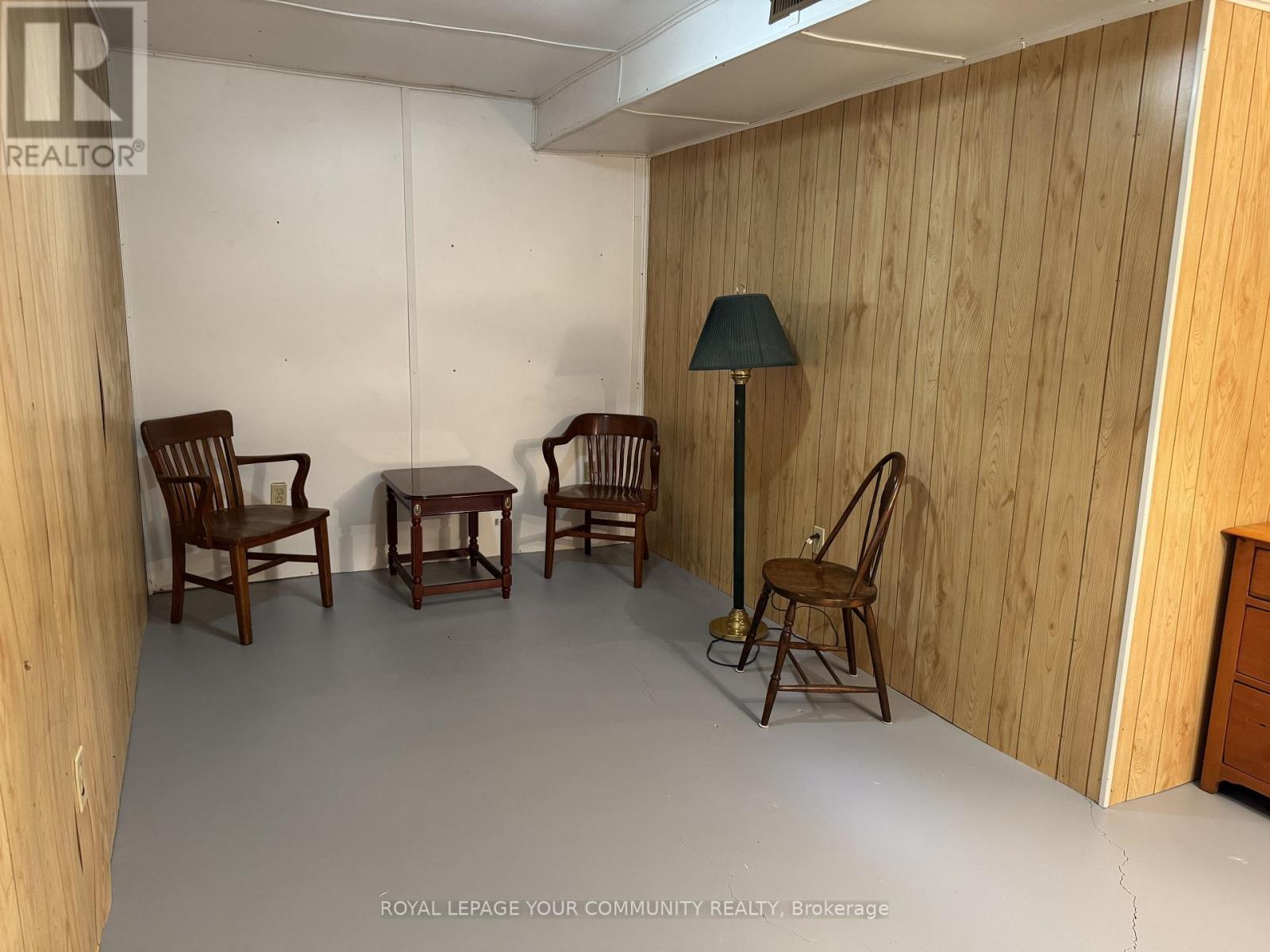 Photo 12 of 41 Pineway Avenue, Georgina ON