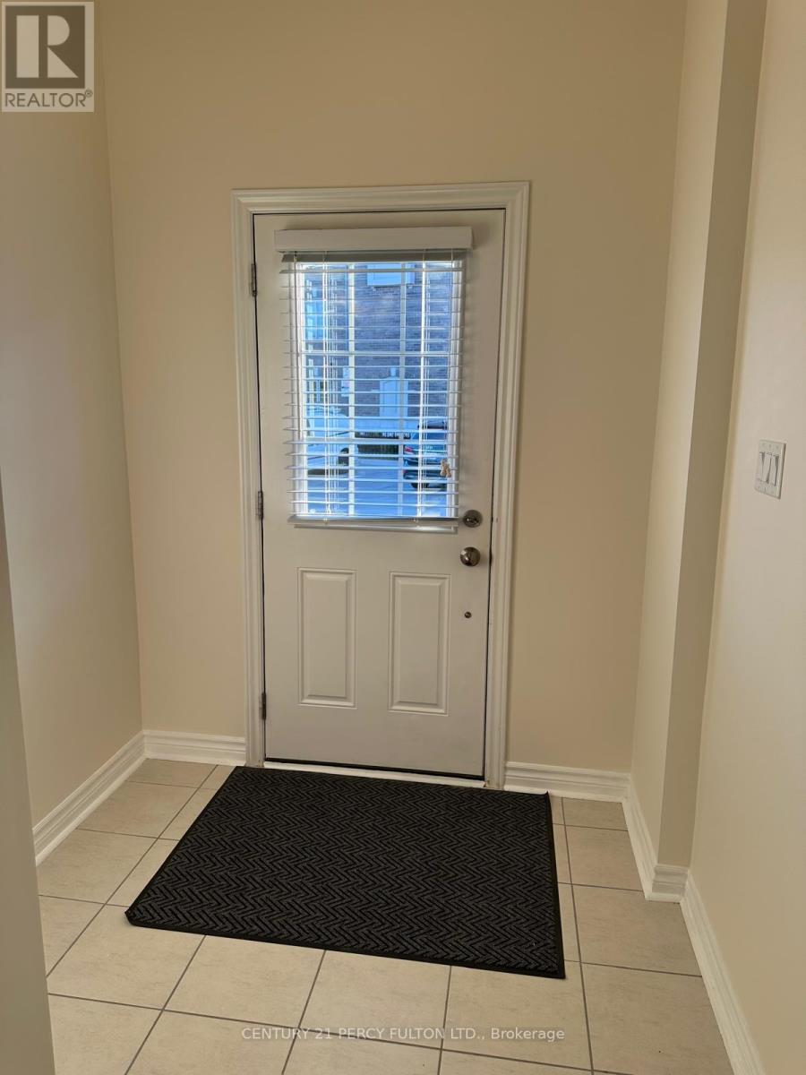 Photo 14 of 64 Ferris Square, Clarington ON