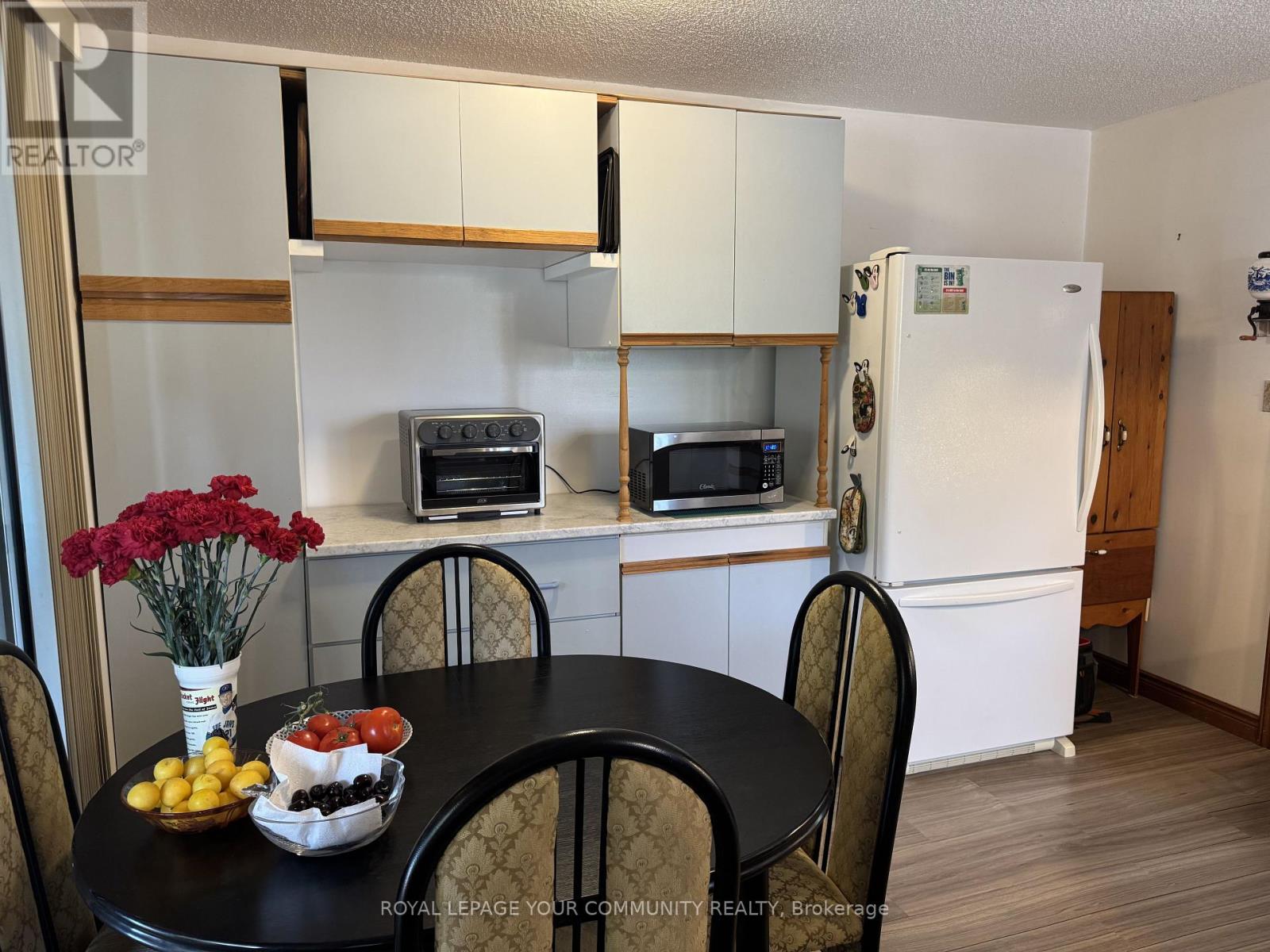 Photo 1 of 41 Pineway Avenue, Georgina ON