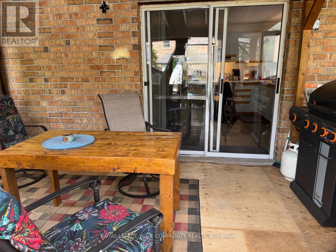 Photo 17 of 41 Pineway Avenue, Georgina ON