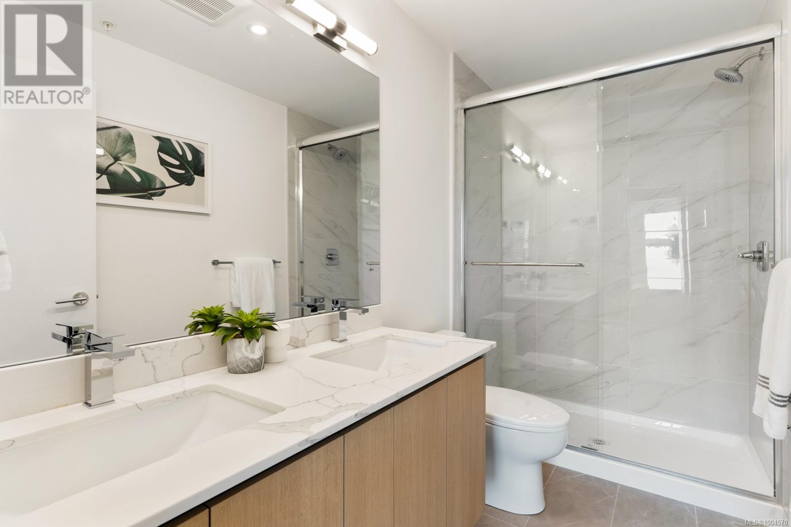Photo 17 of 211 258 Helmcken Rd, View Royal BC