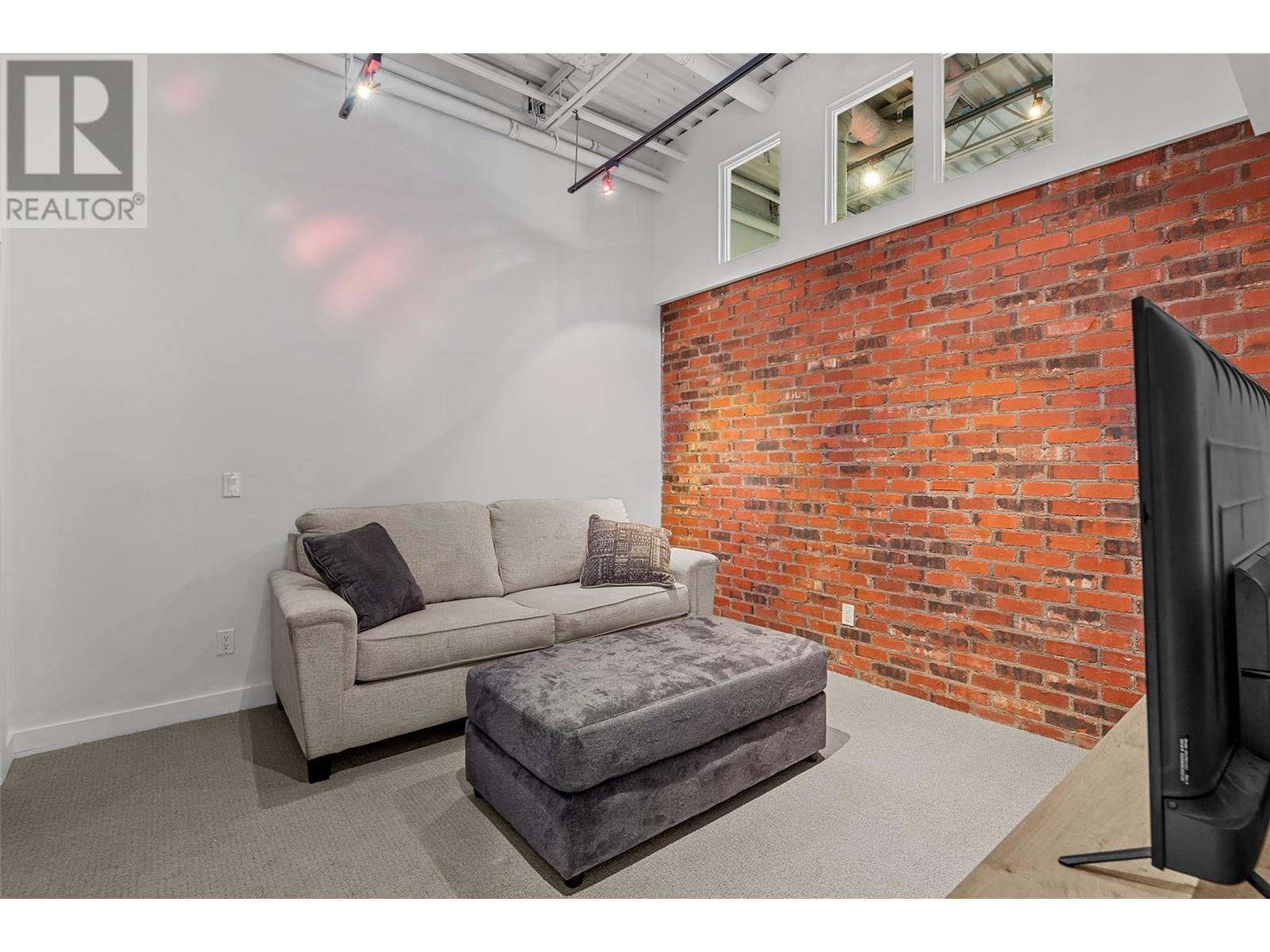 601 1630 Pandosy Street, Kelowna