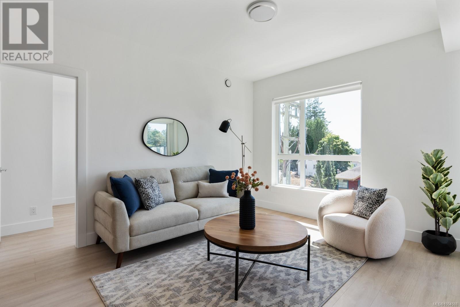 #404 258 HELMCKEN RD - 2