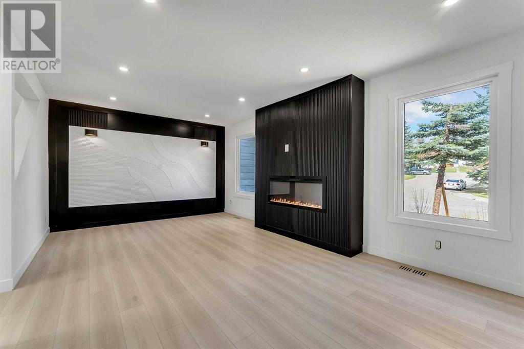 Single Family House for Sale in  Deer Ridge Way SE Deer Ridge Calgary 