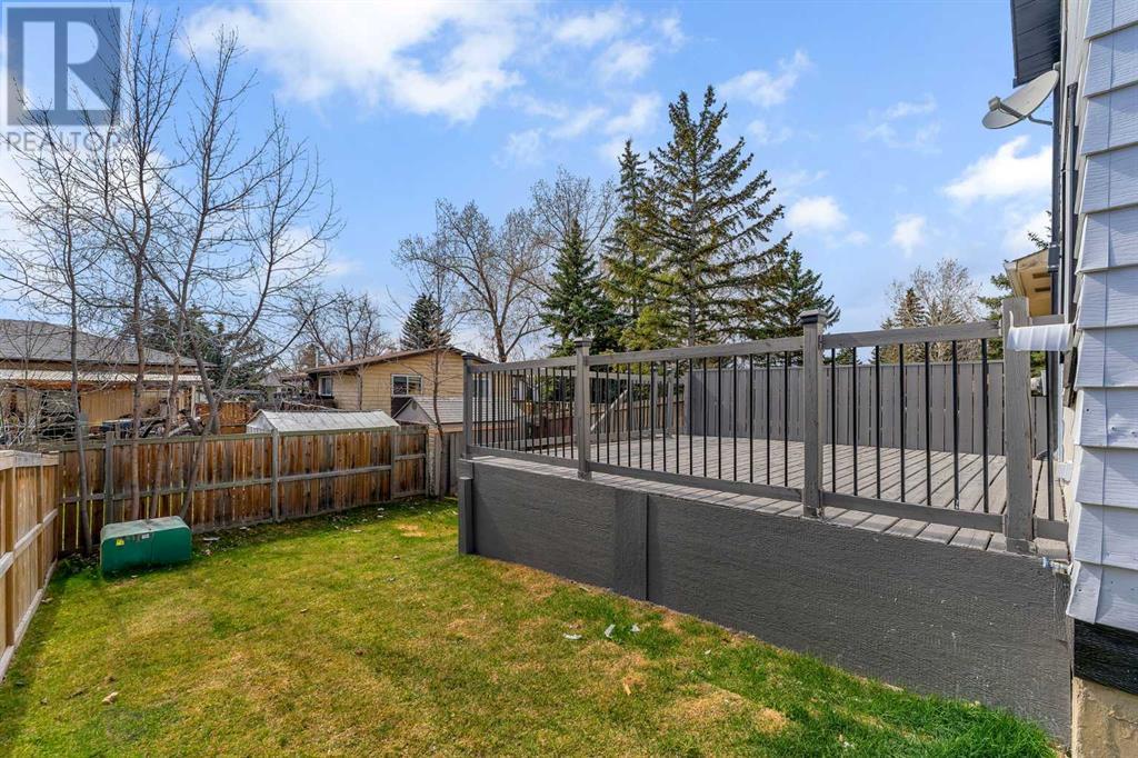 Single Family House for Sale in  Deer Ridge Way SE Deer Ridge Calgary 