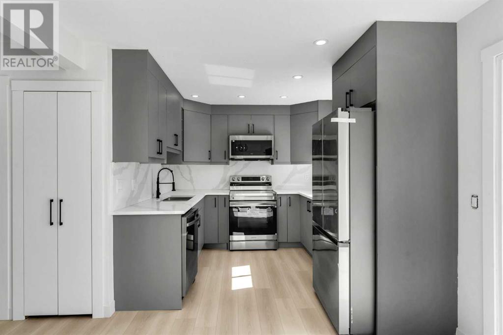 Single Family House for Sale in  Deer Ridge Way SE Deer Ridge Calgary 