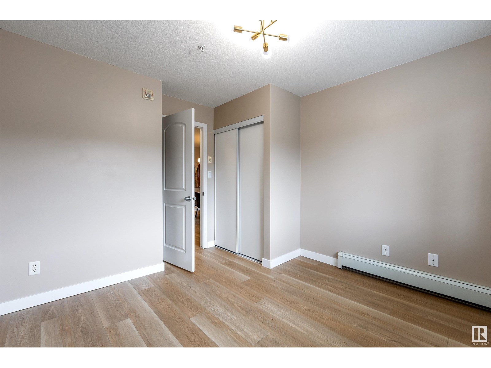 Photo 17 of 305 1204 156 St Nw, Edmonton AB