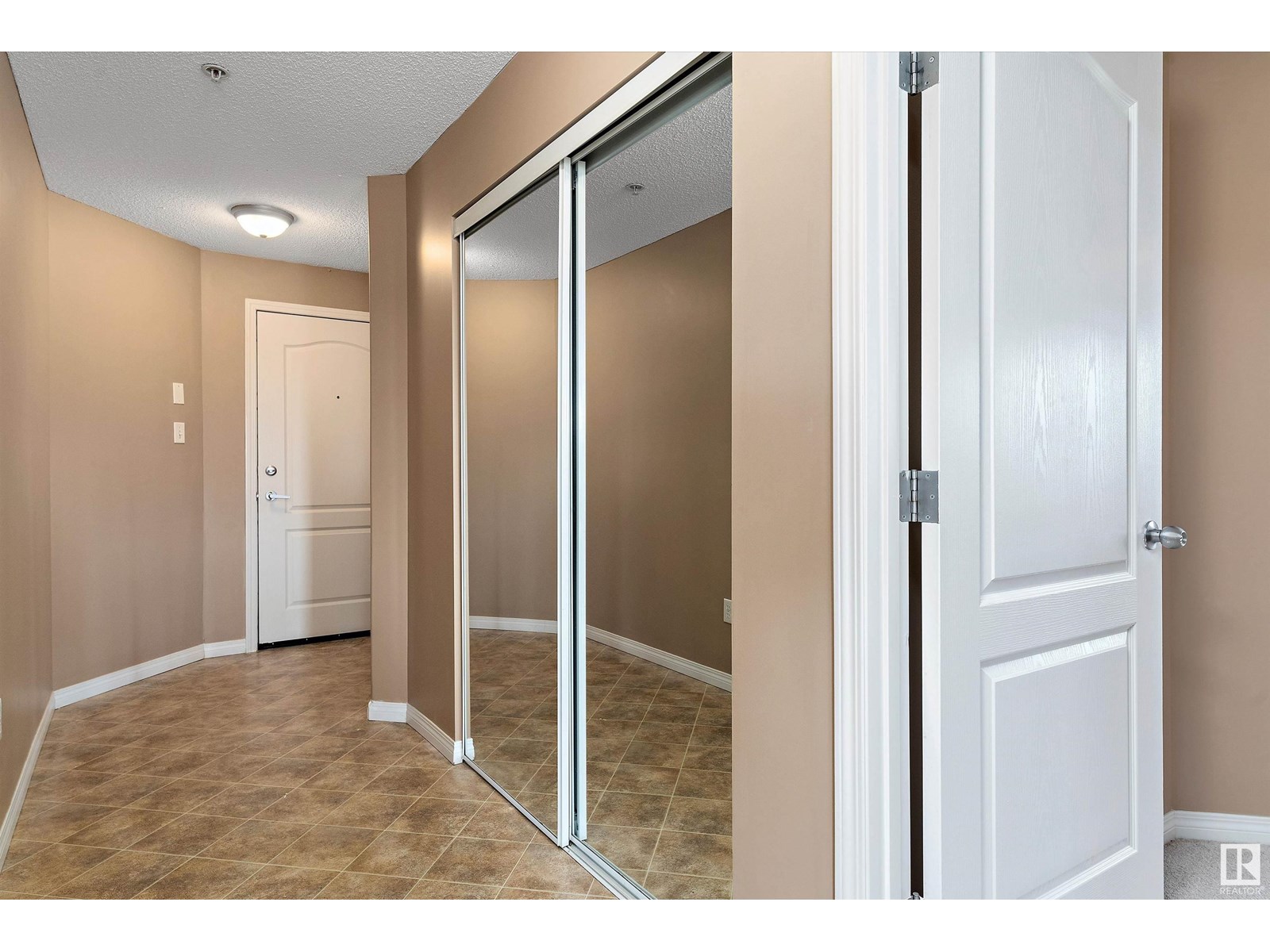 Photo 5 of 1124 9363 Simpson Dr Nw, Edmonton AB