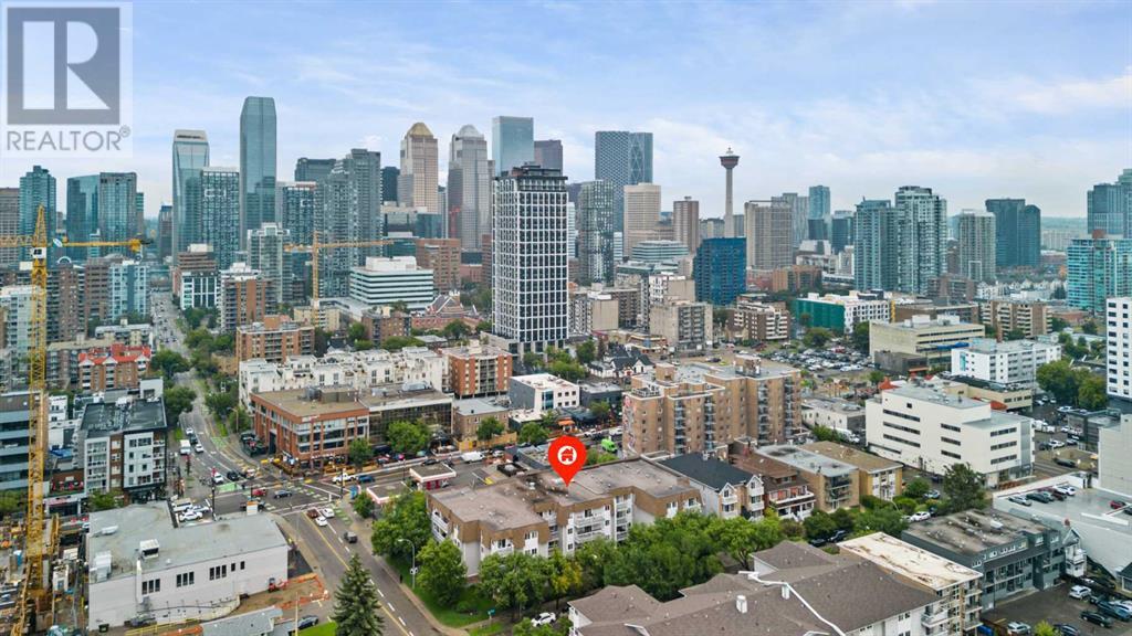 Single Family House for Sale in    Avenue SW Cliff Bungalow Calgary 