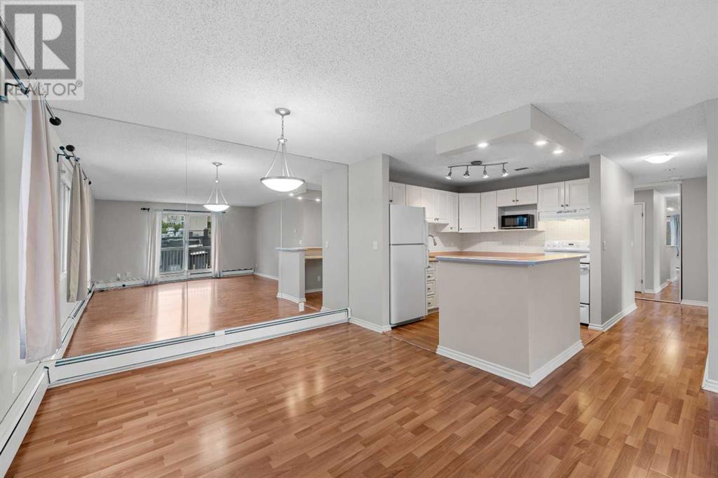 Single Family House for Sale in    Avenue SW Cliff Bungalow Calgary 