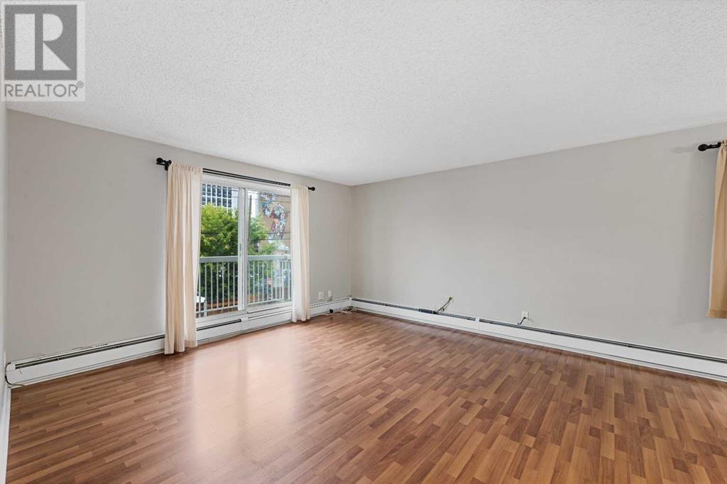 Single Family House for Sale in    Avenue SW Cliff Bungalow Calgary 