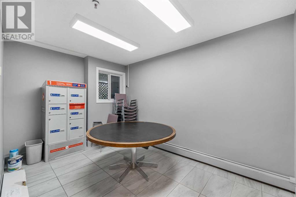 Single Family House for Sale in    Avenue SW Cliff Bungalow Calgary 
