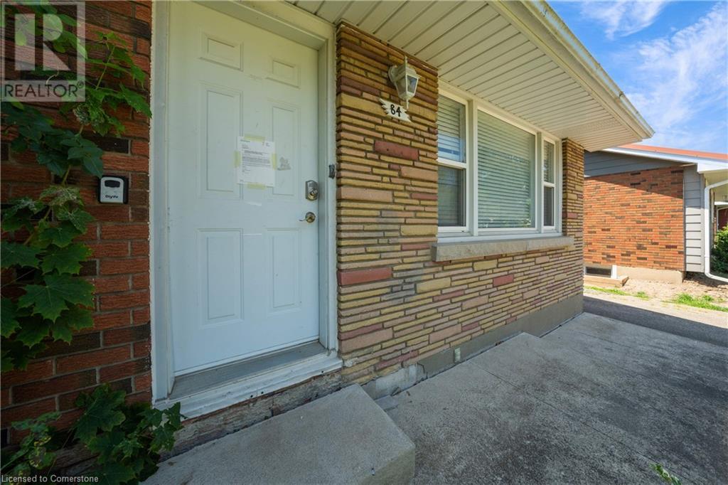 Photo 6 of 84 Jacobson Avenue, St Catharines ON